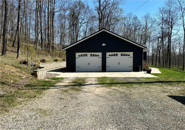 3rd image of 26296 Joe Day Rd, Quaker City, OH 43773 | MLS# 5201195