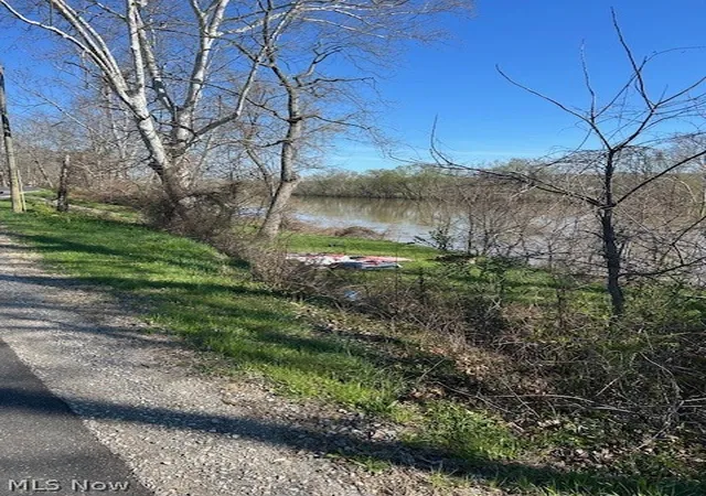 1st image of 0 Old River Rd, Philo, OH 43771 | MLS# 5201369