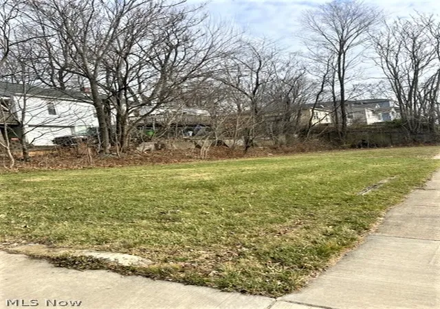 1st image of 303 W State St, Barberton, OH 44203 | MLS# 5201626