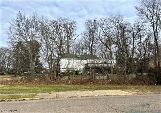 2nd image of 303 W State St, Barberton, OH 44203 | MLS# 5201626