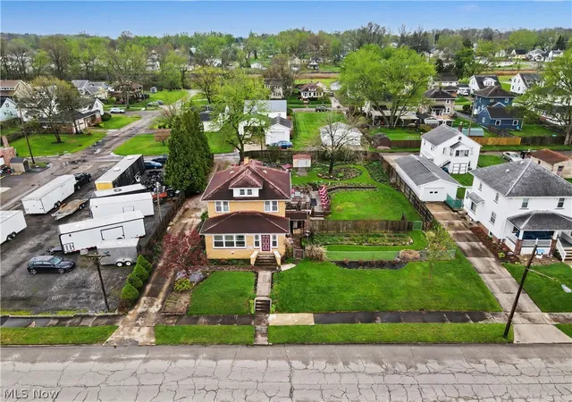 2nd image of 615 W Ohio Ave, Sebring, OH 44672 | MLS# 5201546
