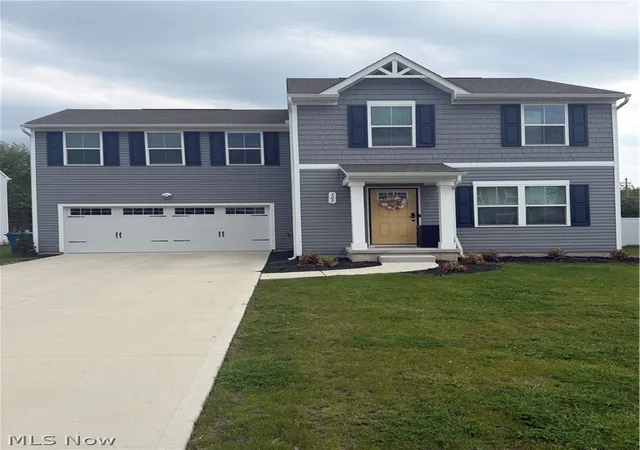 1st image of 105 Zenith Ct, Eastlake, OH 44095 | MLS# 5201241