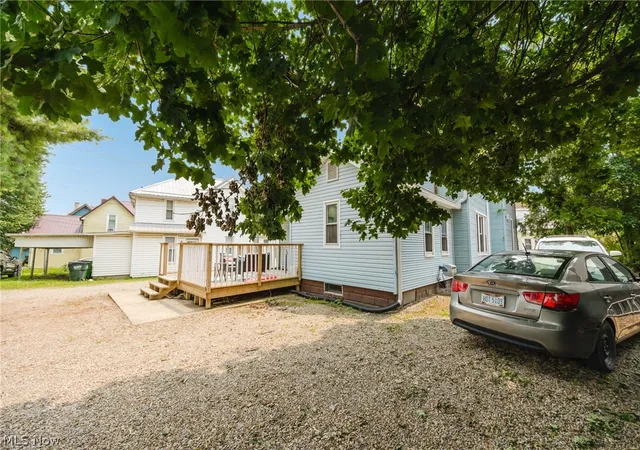 2nd image of 866 Main, Coshocton, OH 43812