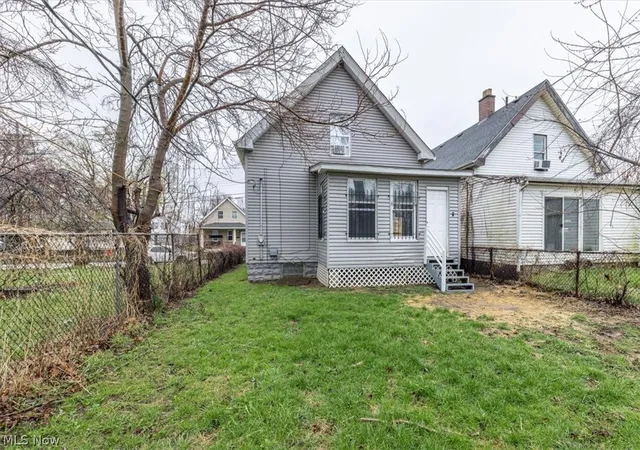 Homes for sale in Cleveland, OH | 3152 W 68th St, Cleveland, OH 44102 | MLS# 5201686