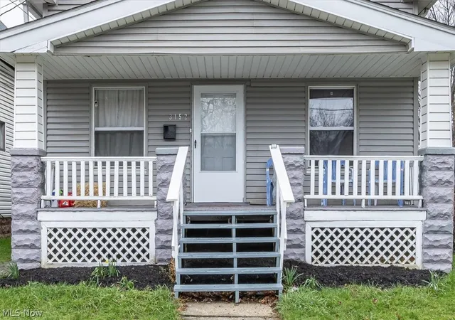 Homes for sale in Cleveland, OH | 3152 W 68th St, Cleveland, OH 44102 | MLS# 5201686