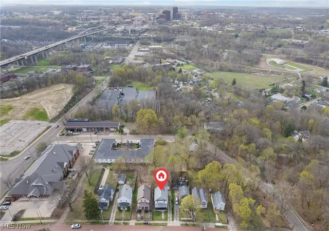 2nd image of 32 Penfield Ave, Akron, OH 44310 | MLS# 5200786