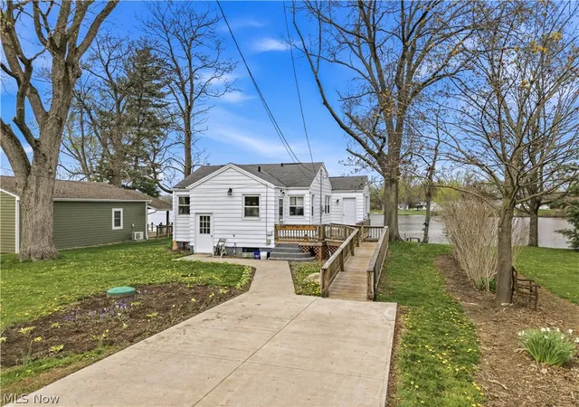 Photo 2 of Single family home for sale at 27268 Lakeside Dr, Beloit, OH 44609 | MLS# 5200981 | Listing updated on 2026-08-19
