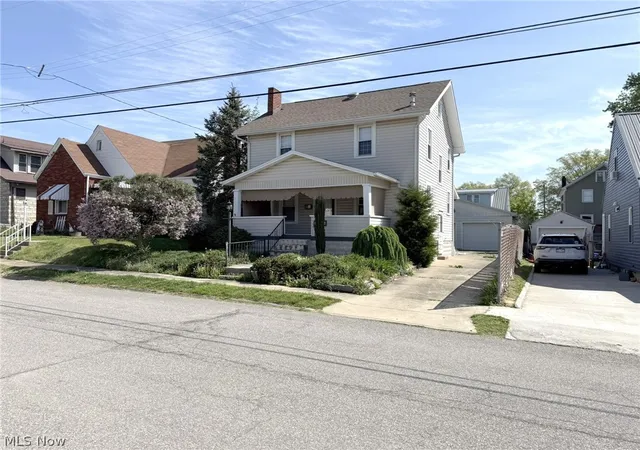 Homes for sale in Parkersburg, WV | 612 Eastlawn Avenue, Parkersburg, WV 26101 | MLS# 5201881