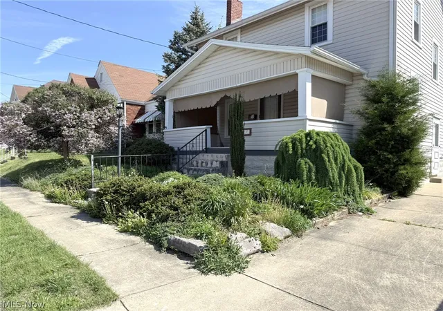 Homes for sale in Parkersburg, WV | 612 Eastlawn Avenue, Parkersburg, WV 26101 | MLS# 5201881