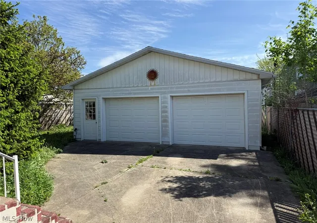 Homes for sale in Parkersburg, WV | 612 Eastlawn Avenue, Parkersburg, WV 26101 | MLS# 5201881