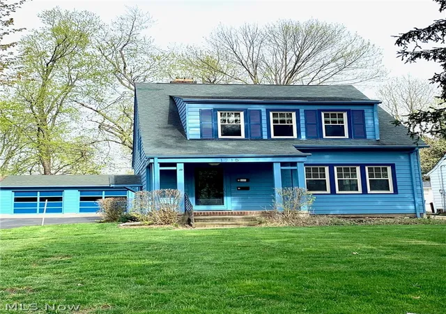 1st image of 1715 Edgefield Rd, Lyndhurst, OH 44124 | MLS# 5199517