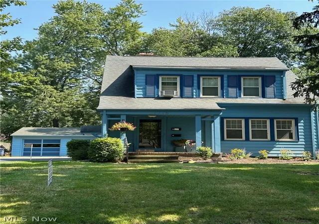 3rd image of 1715 Edgefield Rd, Lyndhurst, OH 44124 | MLS# 5199517