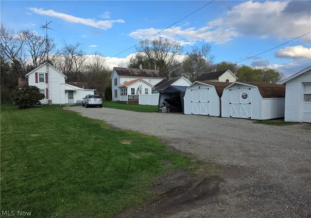 Homes for sale in Newcomerstown, OH | 342 N Bridge St, Newcomerstown, OH 43832 | MLS# 5200975
