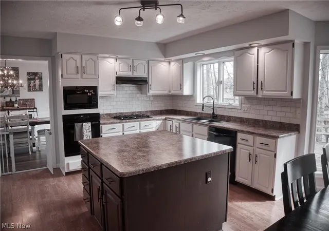 Photo 3 of Sale Pending at 10621 Sherwood Trl, North Royalton, OH 44133 | MLS# 5201634 | Listing updated on 2026-07-28