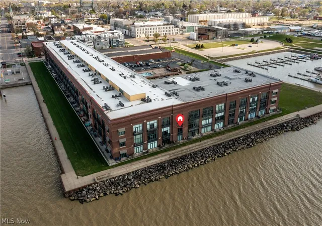 Photo 3 of Condo for sale at 401 W Shoreline Dr #261, Sandusky, OH 44870 | MLS# 5201754 | Listing updated on 2026-07-29