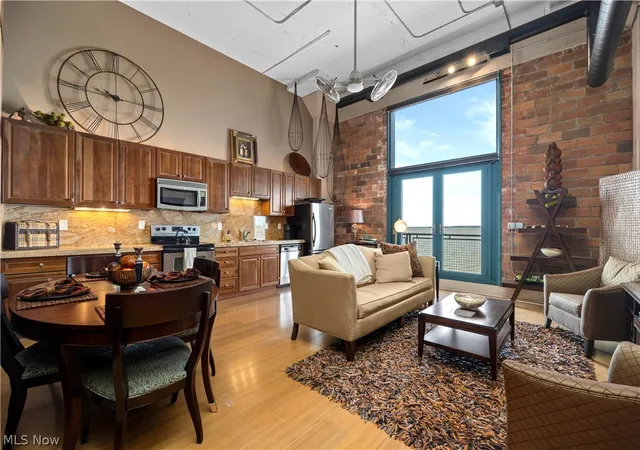 Photo 4 of Condo for sale at 401 W Shoreline Dr #261, Sandusky, OH 44870 | MLS# 5201754 | Listing updated on 2026-07-29