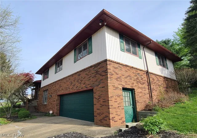 3rd image of 106 Martha Dr, St Clairsville, OH 43950 | MLS# 5202020