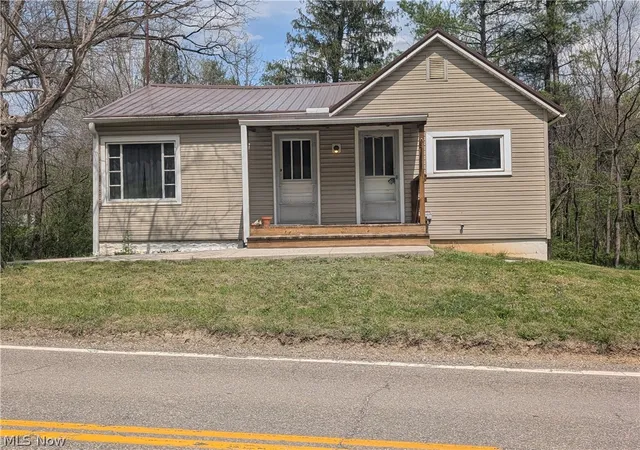 Single family home for sale at 14644 State Route 37 E, Crooksville, OH 43731 | MLS# 5202221