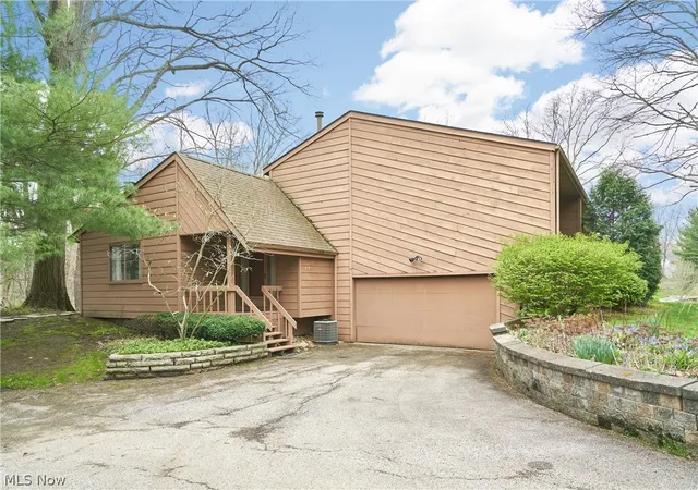 Homes for sale in Medina, OH | 171 Granger Rd #142, Medina, OH 44256 | MLS# 5201825