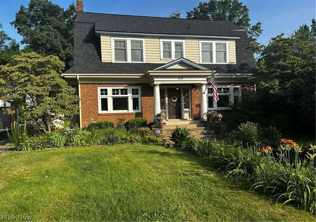 1st image of 210 Storer Ave, Akron, OH 44302 | MLS# 5197538