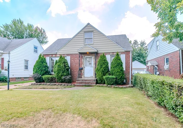 Homes for sale in Willowick, OH | 306 E 323Rd St, Willowick, OH 44095 | MLS# 5202366