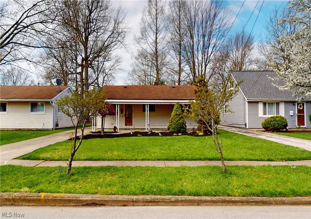 2nd image of 4790 Robinwood Dr, Mentor, OH 44060 | MLS# 5202243