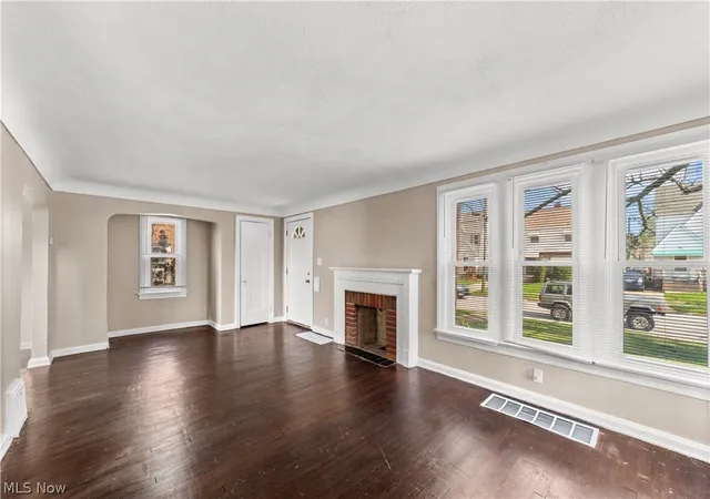 Homes for sale in Cleveland, OH | 17904 Neff Rd, Cleveland, OH 44119 | MLS# 5201595