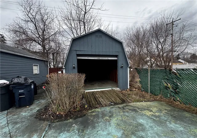 3rd image of 870 Frederick Blvd, Akron, OH 44320 | MLS# 5202240