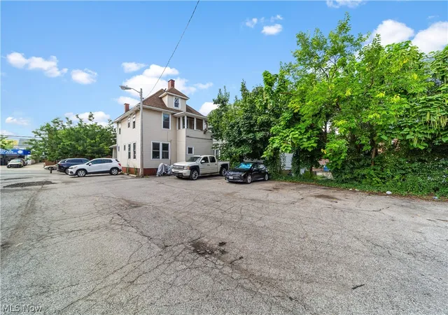 Homes for sale in Shaker Heights, OH | 12913 Larchmere Blvd, Shaker Heights, OH 44120 | MLS# 5202278