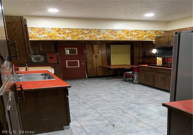 Homes for sale in Cleveland, OH | 1661 E 93Rd St, Cleveland, OH 44106 | MLS# 5202460