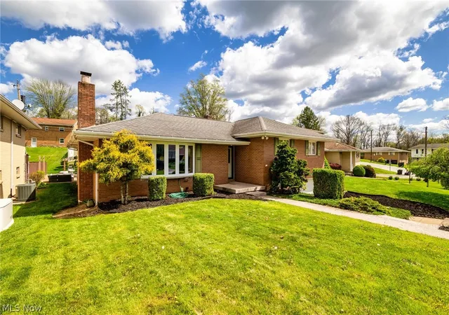 Photo 2 of Sale Pending at 161 Stardust Dr, Steubenville, OH 43953 | MLS# 5202501 | Listing updated on 2026-08-04