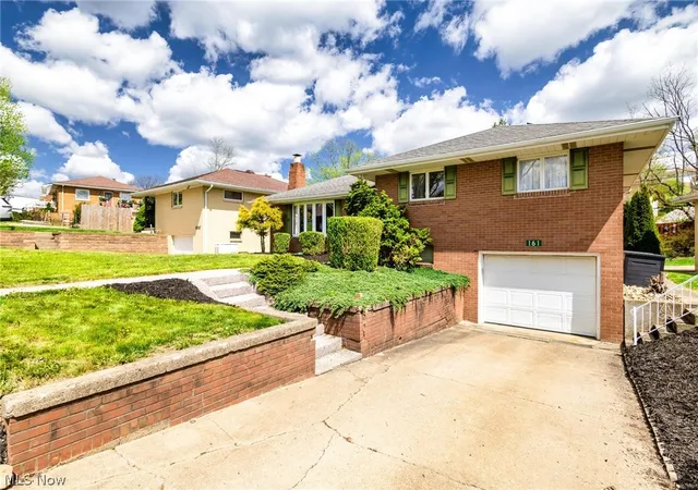 Photo 3 of Sale Pending at 161 Stardust Dr, Steubenville, OH 43953 | MLS# 5202501 | Listing updated on 2026-08-04
