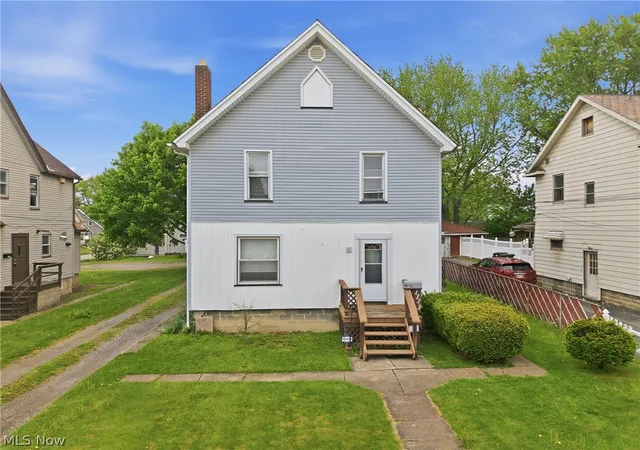 2nd image of 1113 High St Ne, Warren, OH 44483 | MLS# 5202587