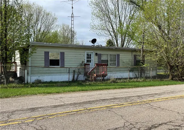 1st image of 15571 Berlin Station Rd, Berlin Center, OH 44401 | MLS# 5202656