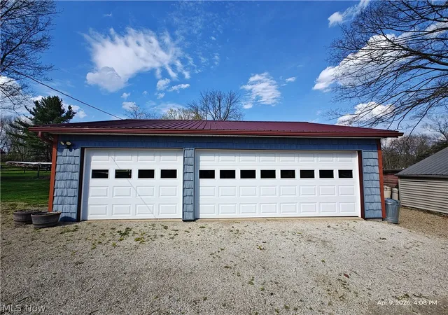 Photo 3 of Single family home for sale at 10875 Orrville St Nw, Massillon, OH 44647 | MLS# 5202670 | Listing updated on 2026-06-07