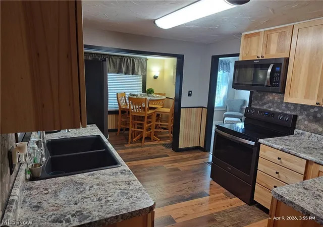 Photo 4 of Single family home for sale at 10875 Orrville St NW, Massillon, OH 44647 | MLS# 5202670 | Listing updated on 2026-06-07
