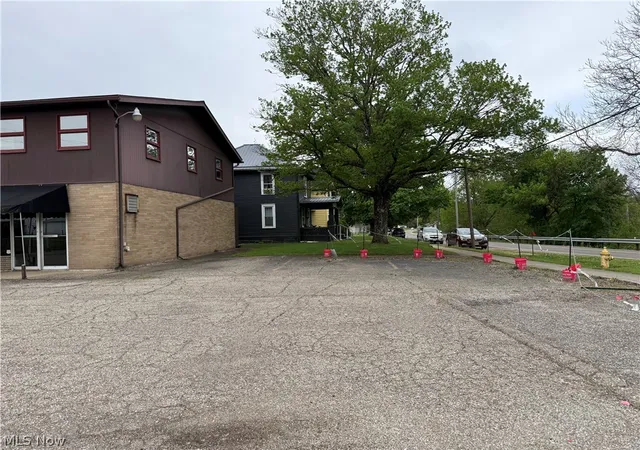 Photo 3 of Single family home for sale at 805 Denman Ave, Coshocton, OH 43812 | MLS# 5200927 | Listing updated on 2026-08-22
