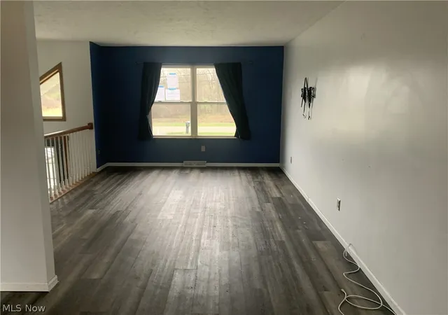4th image of 238 Raymond Ave Nw, Warren, OH 44483 | MLS# 5202728