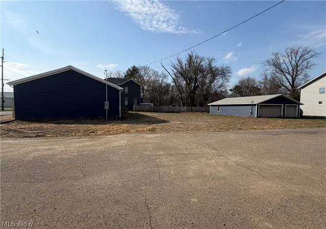 Homes for sale in Zanesville, OH | 805 Lee St, Zanesville, OH 43701 | MLS# 5202604