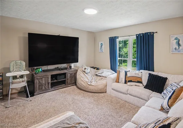 Photo 2 of Sale Pending at 1392 Homestead Dr, East Liverpool, OH 43920 | MLS# 5202658 | Listing updated on 2026-06-08