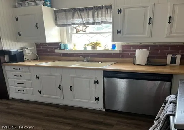5th image of 14730 Orchard Park Ave, Cleveland, OH 44111 | MLS# 5201625