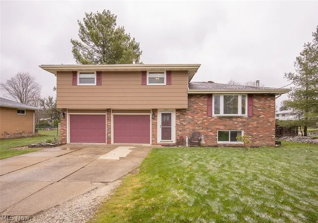 2nd image of 8493 Webster Rd, Strongsville, OH 44136 | MLS# 5202945