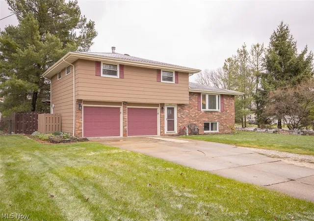 3rd image of 8493 Webster Rd, Strongsville, OH 44136 | MLS# 5202945