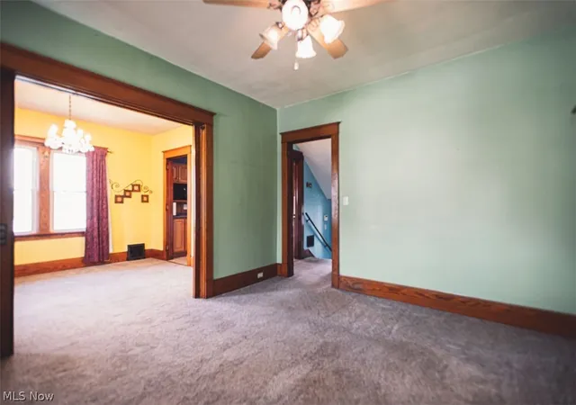 3rd image of 33 N Hartford Ave, Youngstown, OH 44509 | MLS# 5196315