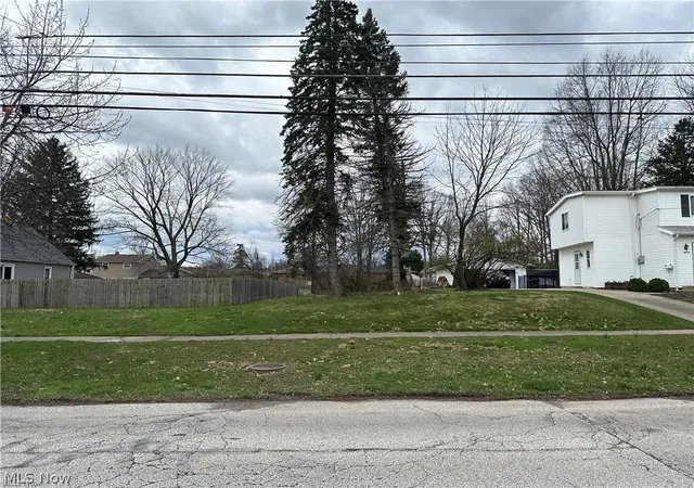 Homes for sale in Parma, OH | Vl Grantwood Dr, Parma, OH 44134 | MLS# 5203172