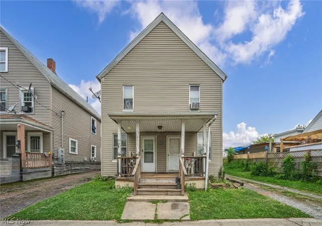 Homes for sale in Cleveland, OH | 7814 Lawn Ave, Cleveland, OH 44102 | MLS# 5203191