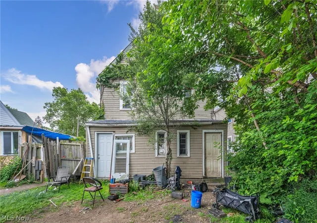Homes for sale in Cleveland, OH | 7814 Lawn Ave, Cleveland, OH 44102 | MLS# 5203191