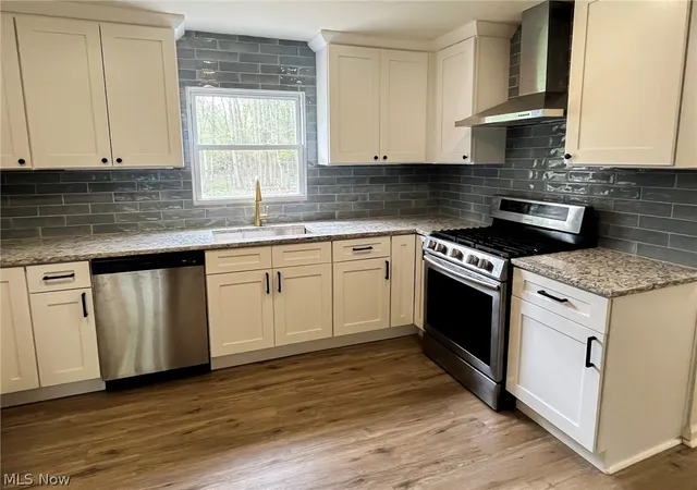 5th image of 42009 Adelbert St, Elyria, OH 44035 | MLS# 5203218