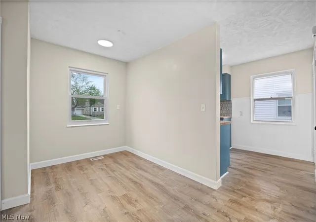 4th image of 624 Eastern Heights Blvd, Elyria, OH 44035 | MLS# 5202618
