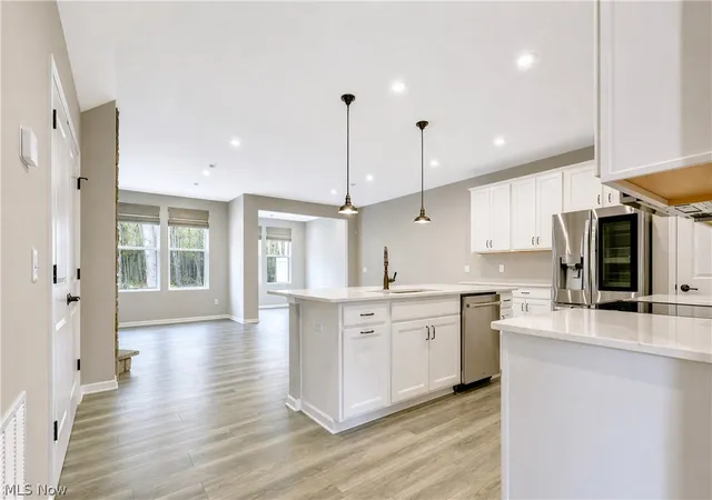 5th image of 850 S Parkside Dr, Westlake, OH 44145 | MLS# 5201743